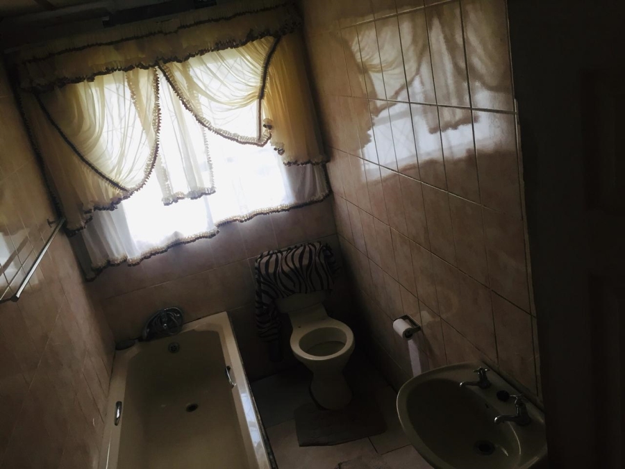 5 Bedroom Property for Sale in Mdantsane Nu 17 Eastern Cape